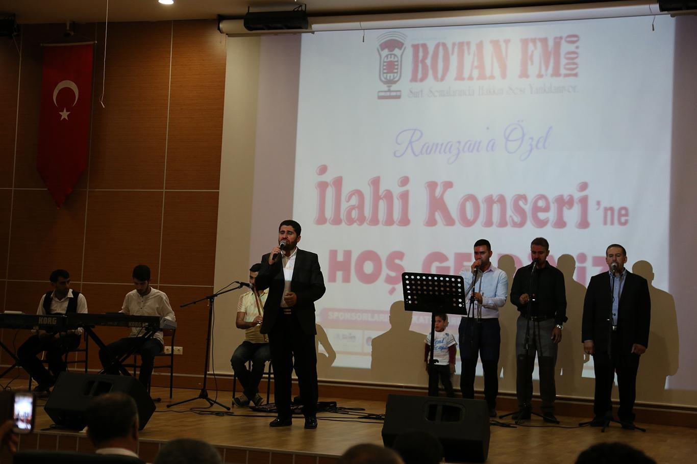 Siirt'te ilahi konseri düzenlendi Siirt'te ilahi konseri düzenlendi